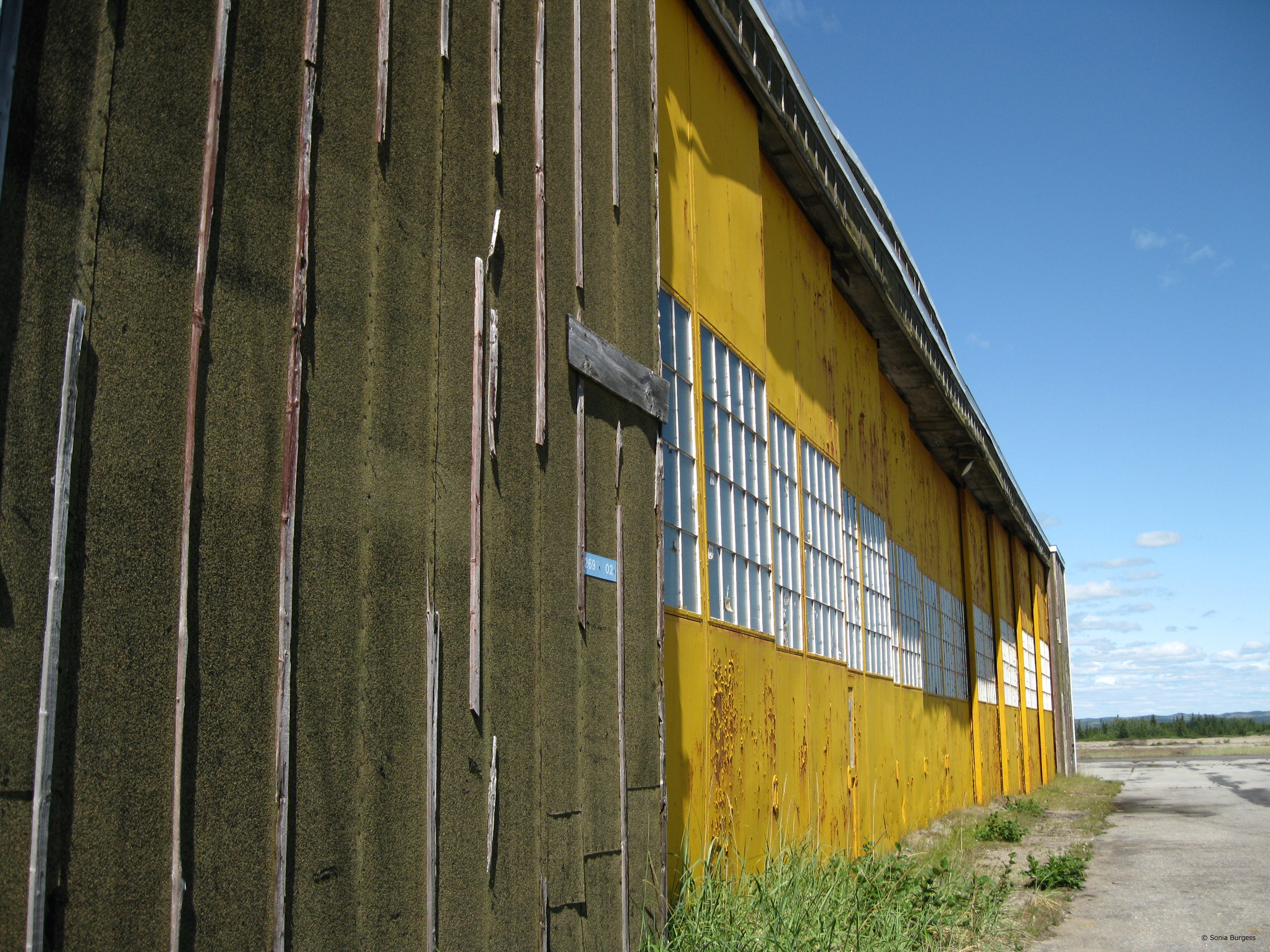 Hangar De L Aeroport Longue Pointe De Mingan Hangar De L Aeroport Longue Pointe De Mingan